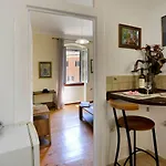 Sarantis Gallery