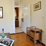 Sarantis Gallery شقة
